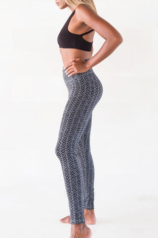 CHEVRON Leggings - [Colors]